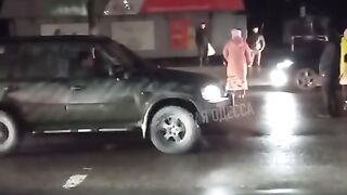 Світла немає 5 діб та п'яний електрик: одесити протестують