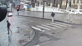У Дніпрі через ожеледицю люди масово звертаються у травмпункти