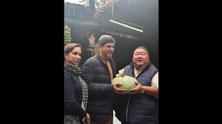 Indian minister's unique gift for Deepika.
