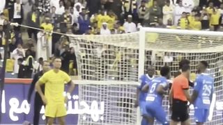 Ronaldo Fight Al Hilal Player