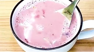 Kashmiri chaye.  Kashmiri tea.  Pakistan tea  please subscribe.