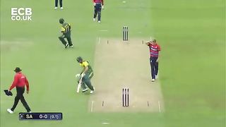 LAST BALL Thriller_ _ England v South Africa 2017 T20 Classic _ England Cricket 2020