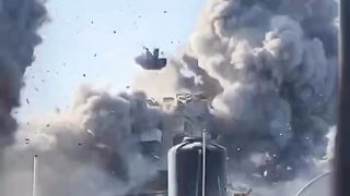 REKAMAN ISRAEL MENGUGURKAN BOM TEPAT KE BANGUNAN DI KEDIAMAN GAZA BERHASIL TEREKAM