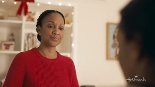 Christmas With A Kiss 2023 - Theatrical Trailer