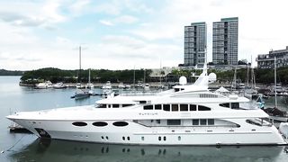 "Beyond the Horizon: A Visual Odyssey of Yacht Life's Splendor and Sophistication!"