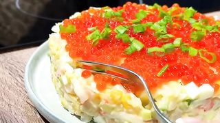 Безумно вкусный салат с морепродуктами