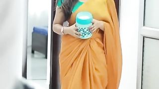 Kya Nokar Ke Aisa Karna Chahiye ???????? (Part 2 ) #shorts #manazirofficial-yiHGWrEhvDs-720p-1702132753.