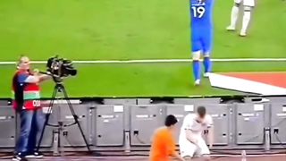 Ball boys respect moments