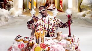 Katy Perry - California Gurls ft. Snoop Dogg