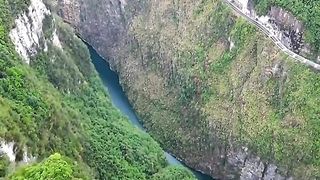 Natural video 124