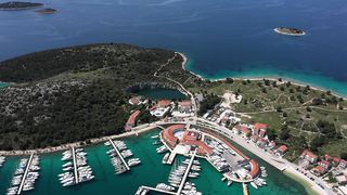"Yacht Enchantment: Navigate the Seas in Style with Our Exclusive Luxury Maritime Experience!"
