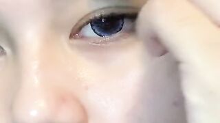 Make up first to be beautiful