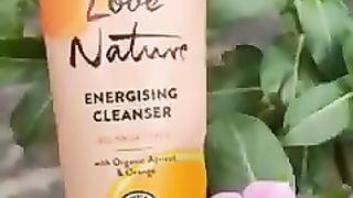 Face cleanser for open spot