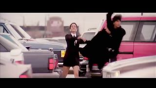 Akela he Mr Khiladi song