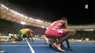 Usain Bolt Bat le Record du monde du 100m en 9.58 Usain Bolt World Champion in 9.58s in 100m 2