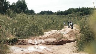 Dirt Bike Vs Motorcycle- Which Is Harder To Ride. - Which One Should You Get