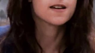 Bella's a protective mama#twilight