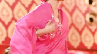 Kajol captured in perfect moments at durgapuja ProMedia-KHrhxQEUD0M-1080pp-1702318842.