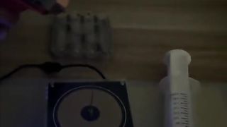 Mario playing with lightning! COOL GADGETS