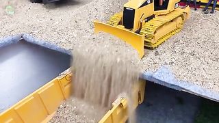 Bruder_RC_Construction_JCB_Backhoe_Tractor_Excavator,_Dump_Truck,_Bulldozer_Video_For