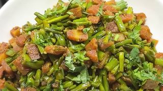 Gajar Sangri ki Sabji