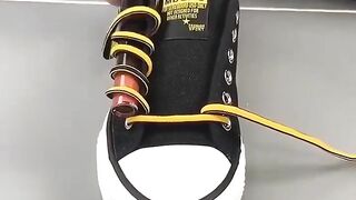 How to tie shoes