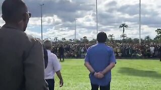 Primeiro contato de Bolsonaro com o povo após a eleição 09/12/2022