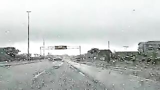 Veja como dirigir na chuva, sem usar limpador