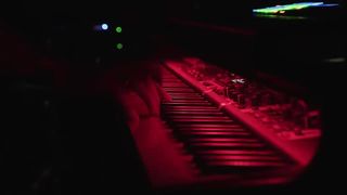 Billie Eilish - idontwannabeyouanymore x lovely [Medley] (Live from Electric Ballroom)