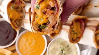 GRILLED CHICKEN WRAPS WITH CHEESE