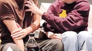 Ketika jimin gangguin Taehyung