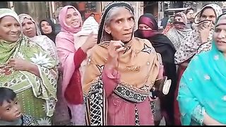 گوڈے گوڈے پانی