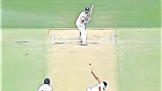 Pakistan 2nd wicket gone