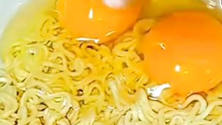 Omelete mie