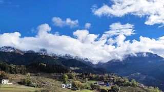 "Peak Perspectives: An Ode to Nature's Grandeur in the Mountainous Realm"