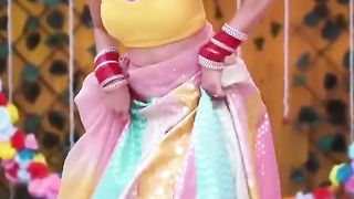 Pahadi dance kaisa lga_ ❤️????#viral #ytshorts #trending #neetubisht #lakhneet #njdancefit #himachal.