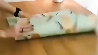 Teaching how to make a gift envelope