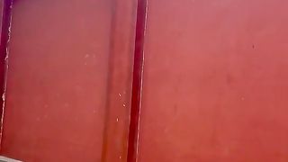 Amazing Fast House Wall Climbing