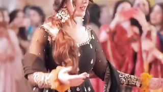 Hareem Farooq latest beautiful Dance video #hareemfarooq#reelsinstagram#reelsvideo#actress#drama-ig1MoGNKlkk-720p-1702696725.