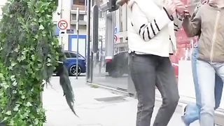 Funny reaction to plant boys