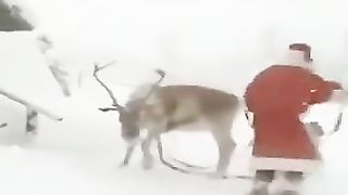 Le père Noël arrive ho ho ho
