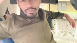 Honest Autowala #comedy-62EGbsRghg0-720p-1702730302.