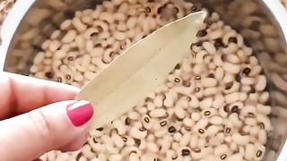 Lobia or black eyed peas curry