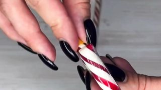 Новогодние сани из сладостей