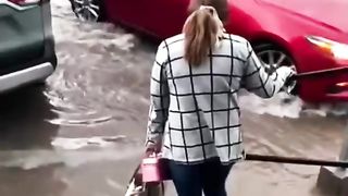 #Try not to laugh - How to avoid from the water