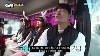 Running man -Rei accidentally gets everyone laughing on the bus