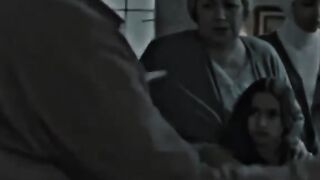 الي بيديني حاجه يمنعها