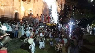 sri lanka Perahara festival