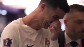 Cristiano Ronaldo Sai Chorando