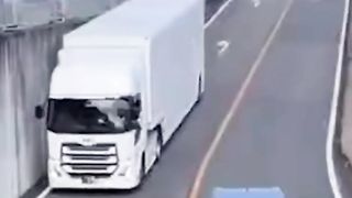 Ce conducteur de camion est un génie